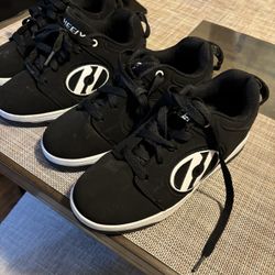 Big Boys Shoes. For Sale Size 4 And Five. 