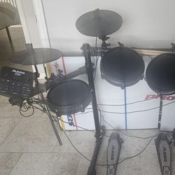 Alesis Turbo Mesh Electronic Drum Kit 