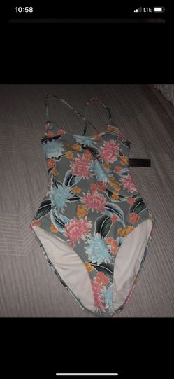 Woman’s Medium size swimsuit-brand New!!!