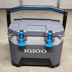 IGLOO BMX Cooler 25QT 37 Cans 5 Days Ice.