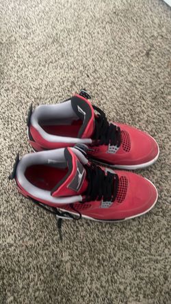 Air Jordan 4 Retro Toro Bravo Sneakers