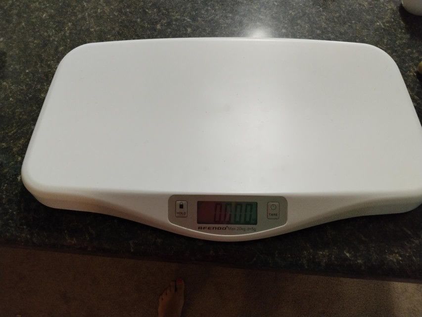 Electronic baby scale