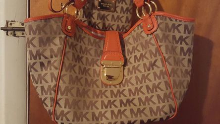 Michael Kors Purse and wristlet