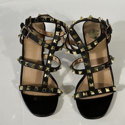 New EXE’ Block Heel Pyramid Shaped Studs Sandals Ankle Wrap Black Leather Some Damage To Sole  MSRP $89  Size EUR36/ 5.5 US