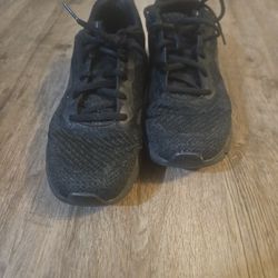Black Sketchers  Size 9
