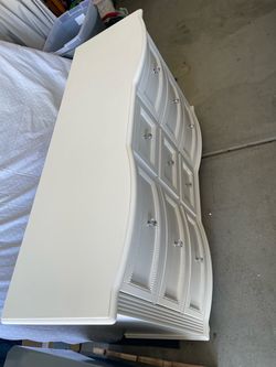 White 9-Drawer Dresser with Crystal Knobs