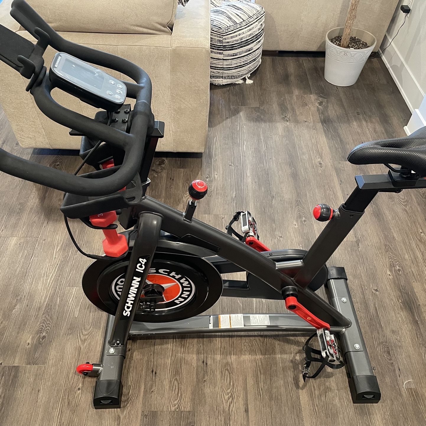Schwinn Ic4 Indoor Schwinn Spin Bike Canada Schwinn IC4 Spin Bike