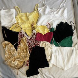 Girls/ Women’s Clothing Bundle 