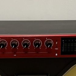 Focusrite Clarett 8 Pre