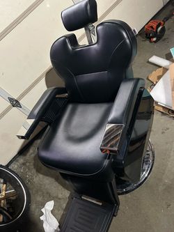 Black Hydraulic Barber Chair