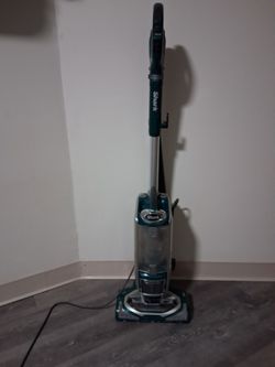 Shark Lift Away Vacuum Cleaner Green