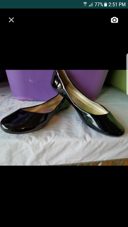 New woman's black flats