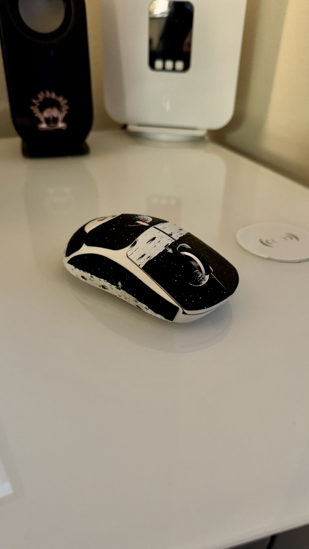 Logitech G PRO X SUPERLIGHT 2 – Custom Grip + Superglide Glass Skates