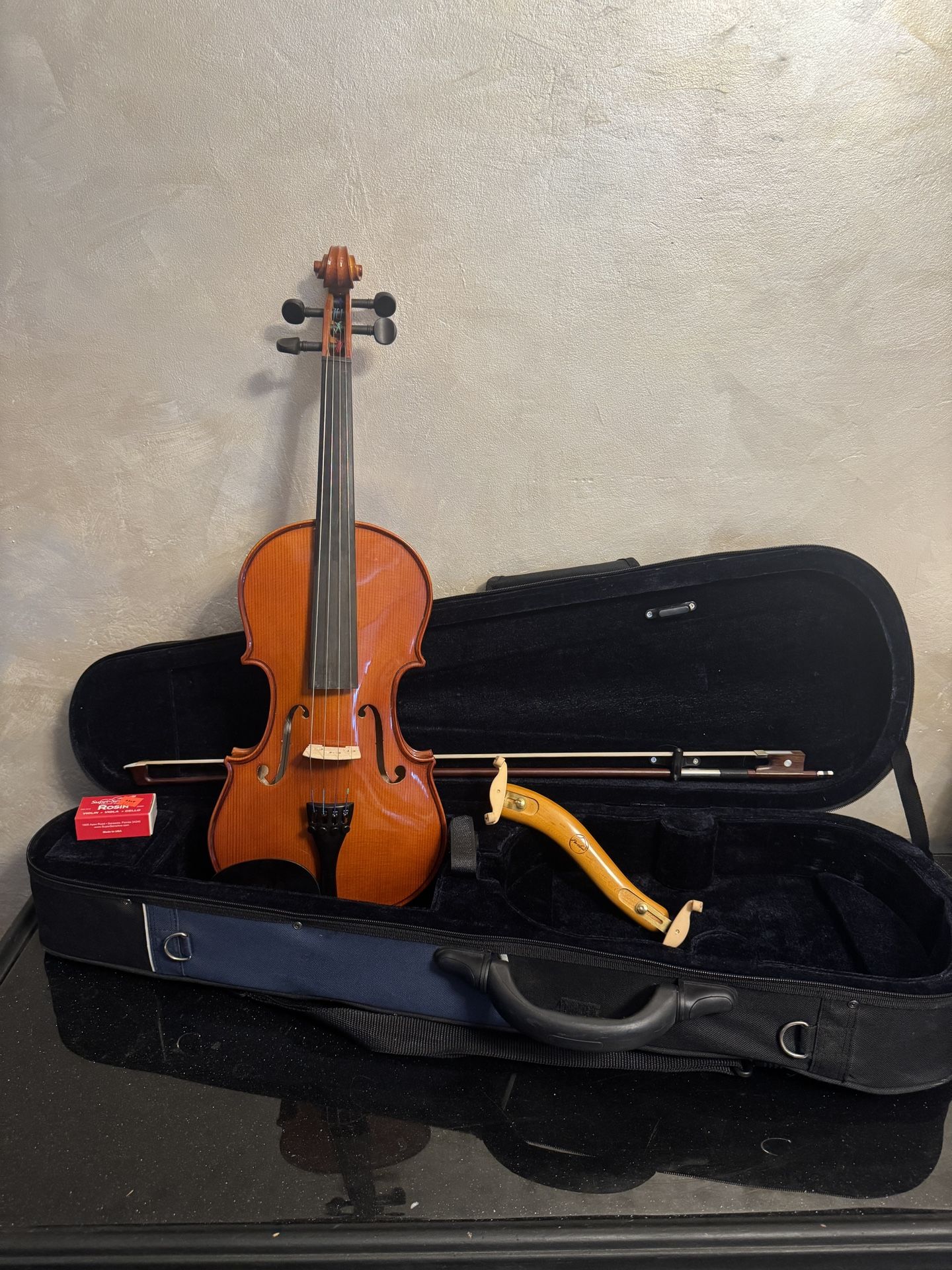 Academy, 4/4 ,4-String Violin, Polished red-Gold Gloss (145AU)
