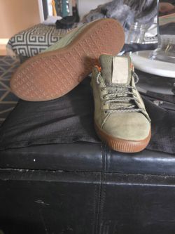 Puma NAVY Green Low TOPS WITH ORANGE ACCENTS MEN Size 7