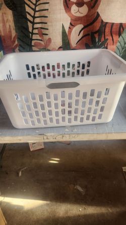 Sterilite Large Plastic 2 Bushel Laundry Basket with 4 Comfort Grip Handles, White