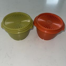 Vintage Tupperware Bowl set