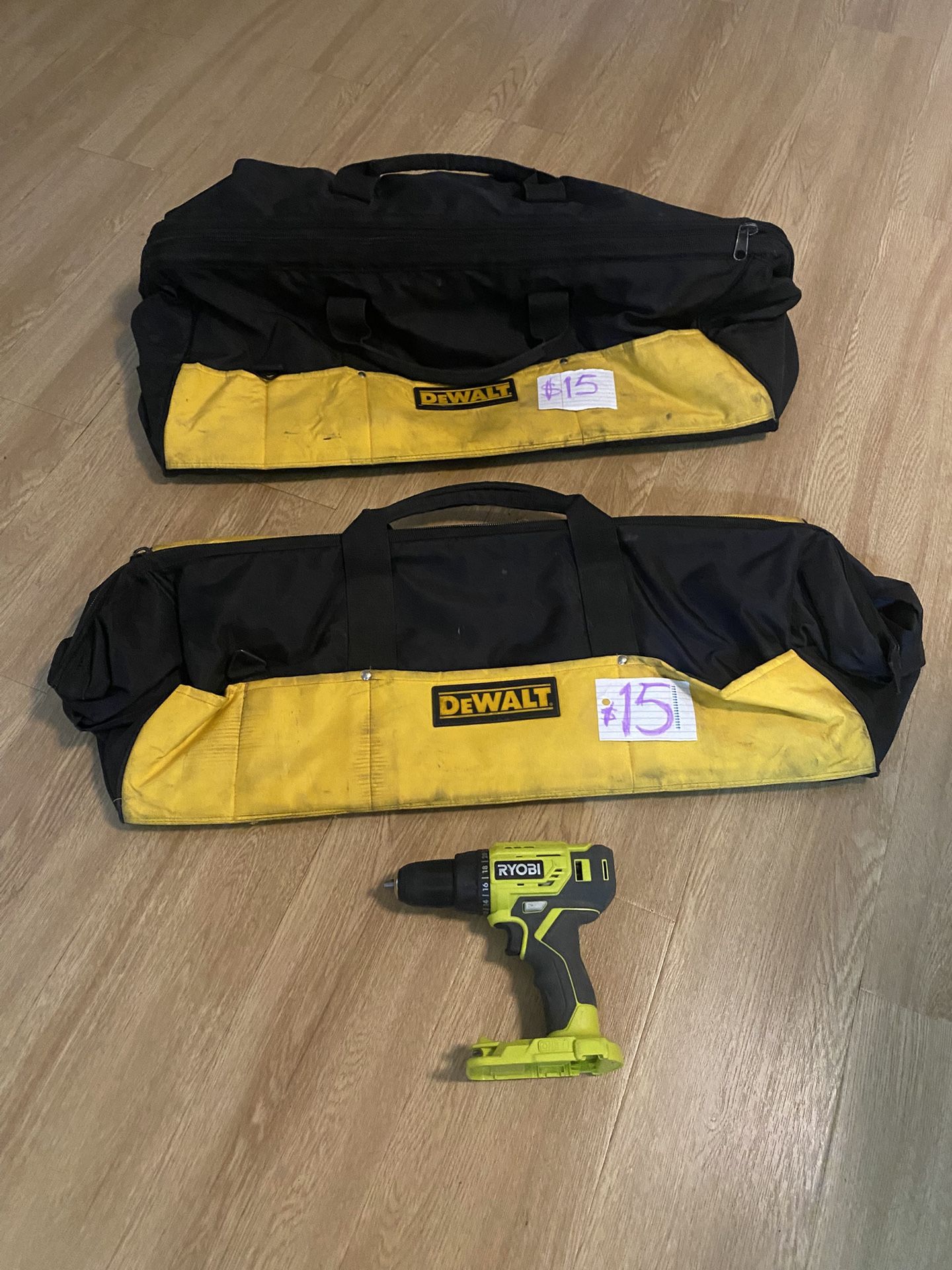 2 DeWalt Large Bags (used )