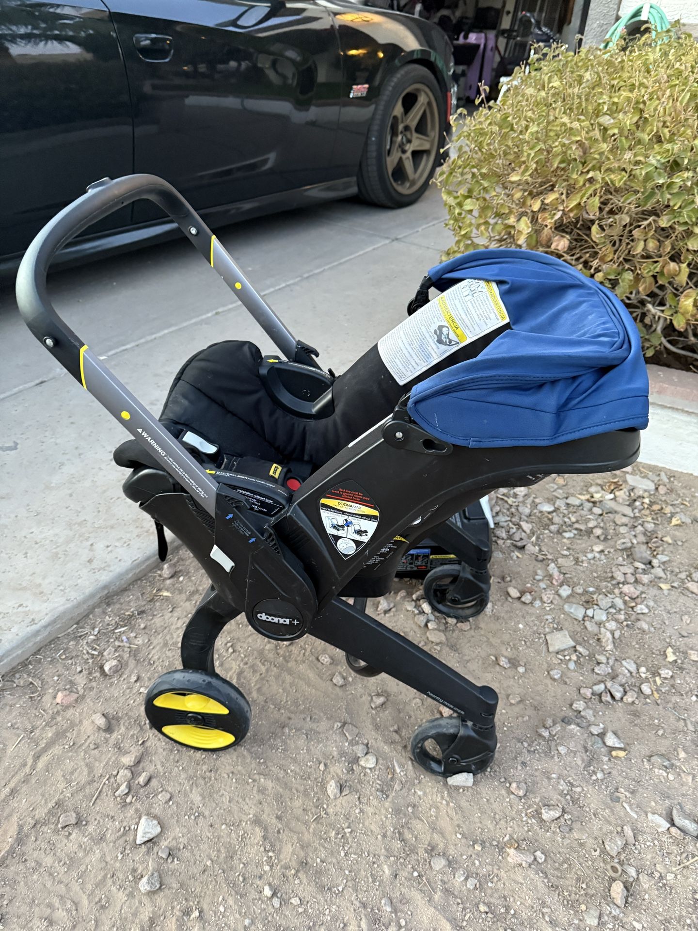 Doona Stroller With 2 Bases 