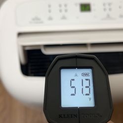 ❄️🔥 PORTABLE AC – BLOWS ICE COLD (SEE PIC) – $100 OBO 🔥❄️