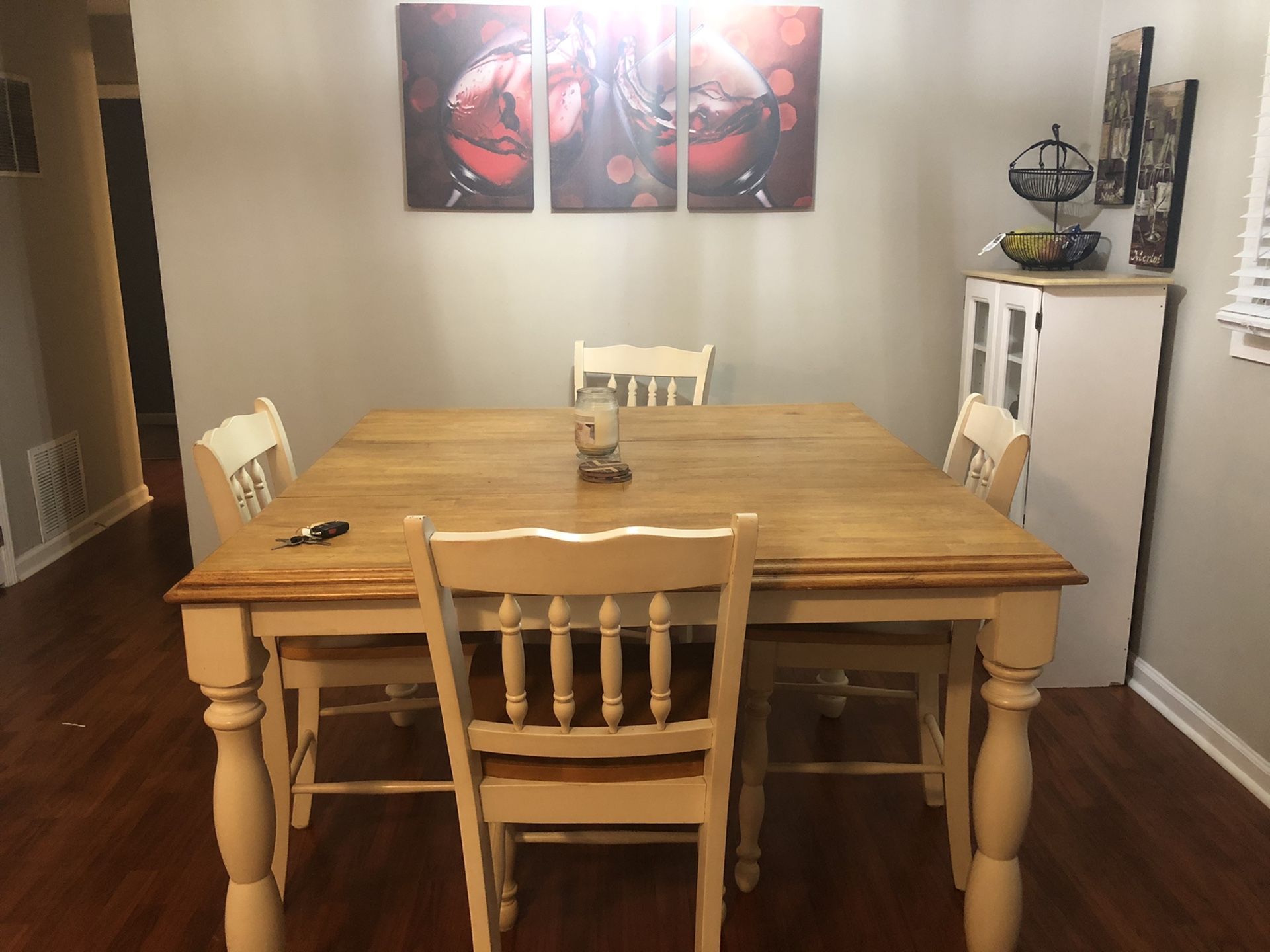 Dining room table