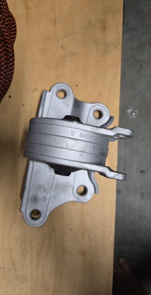 Transmission Mount For Mitsubishi Eclipse
