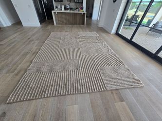 Rug 9' x 12'
