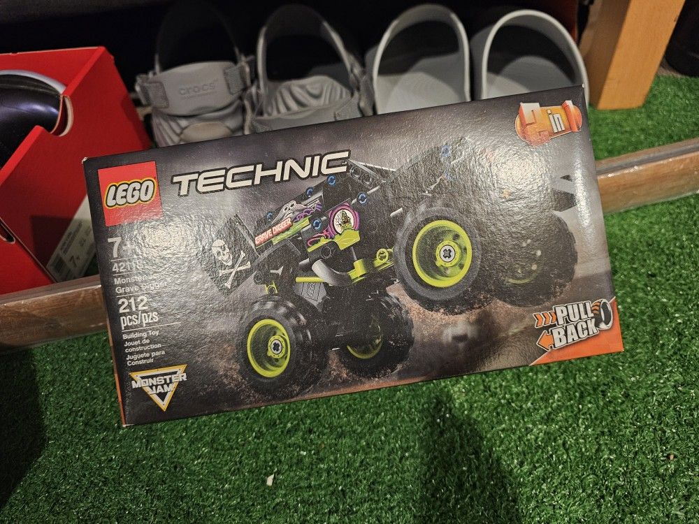 BRAND NEW LEGO Technic Monster Jam Grave Digger 42118 Truck Toy to Off-Road Buggy, Birthday Gift for Grandchildren or any Monster Truck Fans, Kids