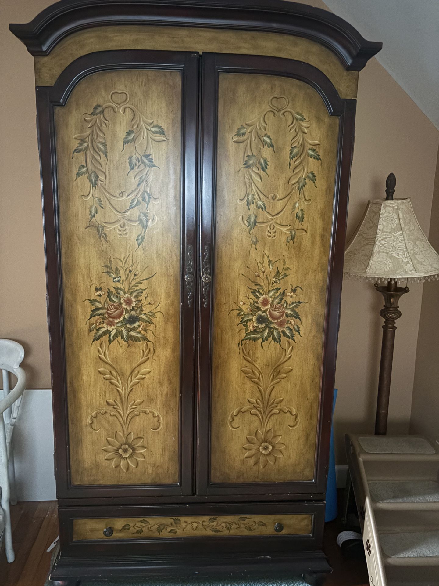 Mahogany And Floral Classic armoire