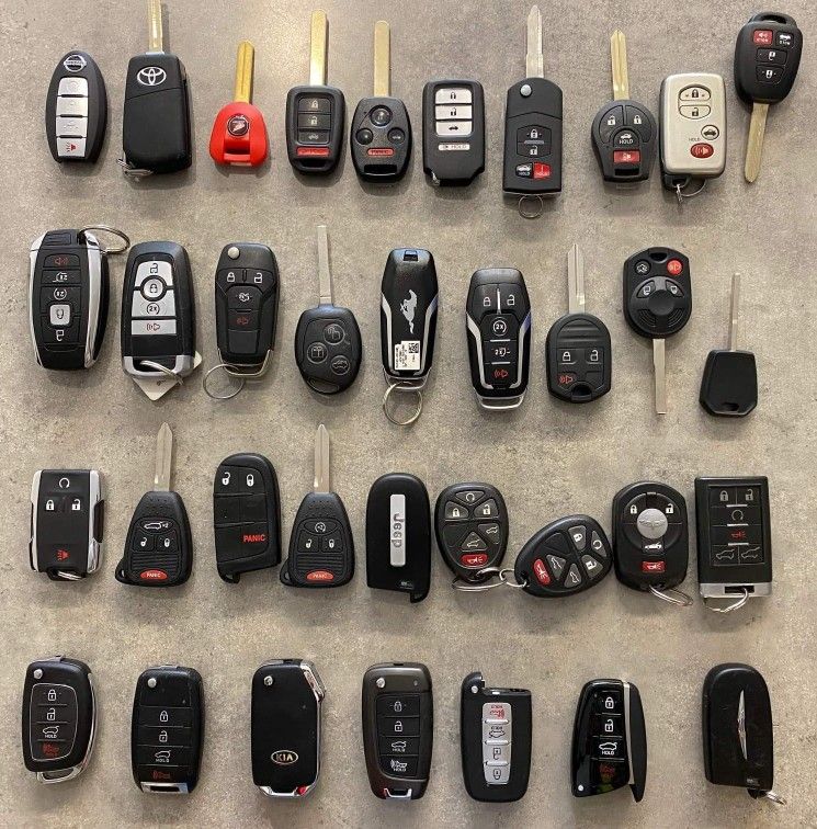 Bmw new key fob Lexus key fob Nissan key Jeep key Bentley key Toyota key fob