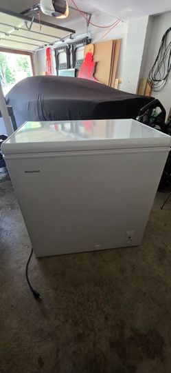 Hot Point 7 cu Deep Freezer