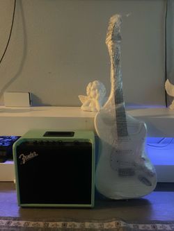 Fender LT25 amp with Stratocaster guitar