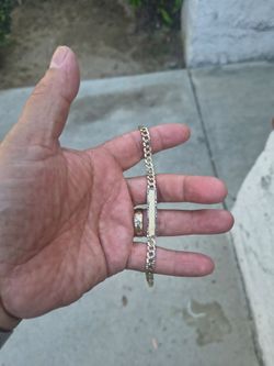 Esclava de oro de 10 k para niño o niña pesa 6.3 g y mide 6.5 inch