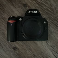 Nikon D40