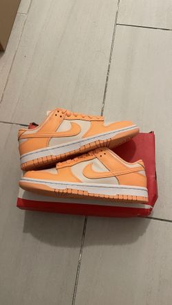 Nike Dunk Low Peach Cream size 7w