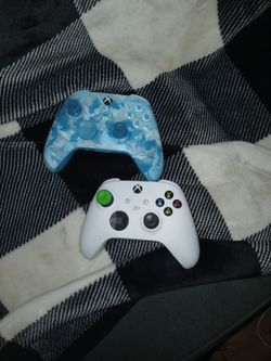 Xbox controllers