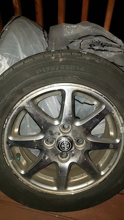 4 awesome toyota 4 lug patter tires 175/65R14