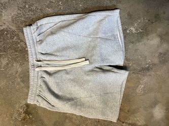 Grey Heavyweight Sweat Shorts – Size Medium – Minimalist Basic