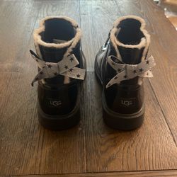 Ugg Girls Lynda Patent Leather Boots Girls Youth Size 3