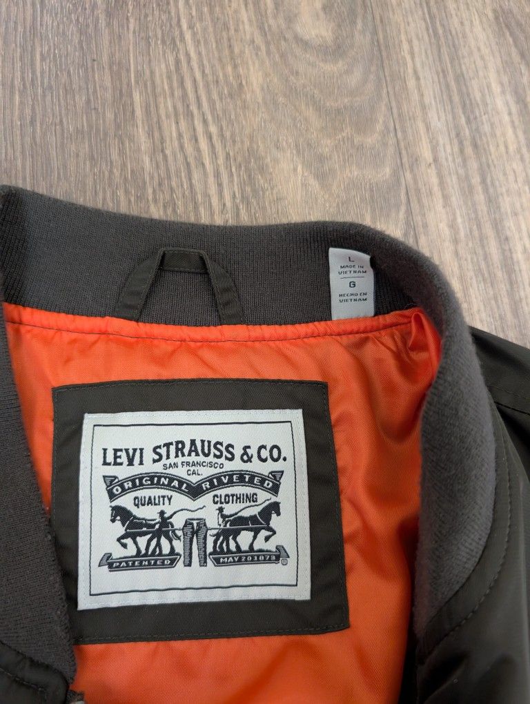 Levi's Bomber Jacket Army Green Size Large With US Flag Like Jew
