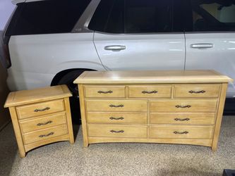 Wood Dresser and Nightstand Bedroom Set