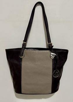 Michael Kors Jet Set Item Leather