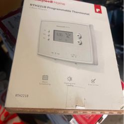 Honeywell Home RTH221B1039 RTH221B Programmable Thermostat, White