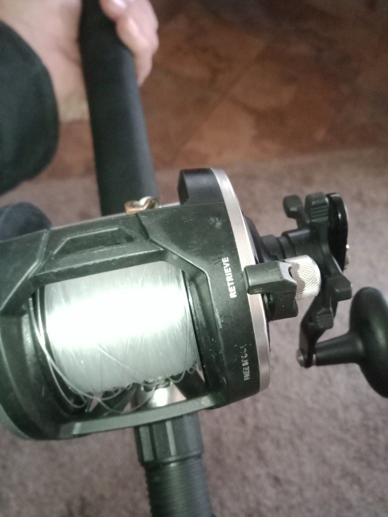 LIKE NEW PENN RIVAL 30LW ROD AND REEL COMBO for Sale in Fresno, CA