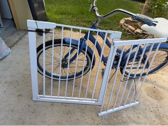 Cumbor Baby Safety Gate with Extensions – Excellent Condition