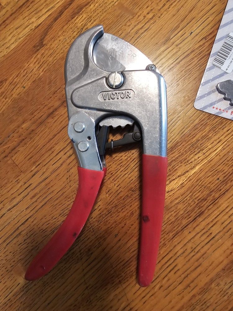 Victor PVC Cutting Tool W/replacement Blades