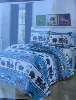 Blue train themed bedspread set