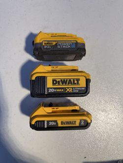 DeWALT 20V MAX Battery Bundle – POWERSTACK + XR + 2.0Ah