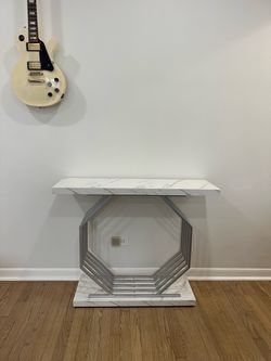 White Elegant Living Room Entry Table
