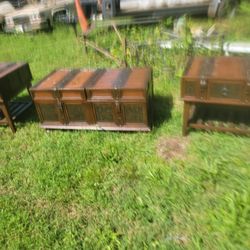 Coffee Table w/ 2 End Tables 